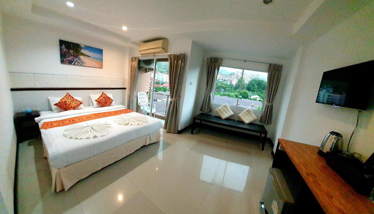 At Home Hotel Patong Екстер'єр фото