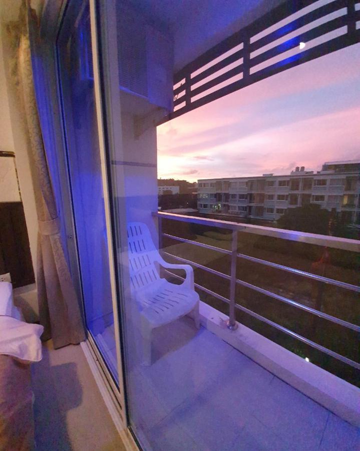 At Home Hotel Patong Екстер'єр фото