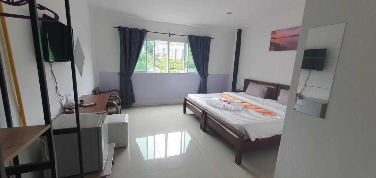 At Home Hotel Patong Екстер'єр фото
