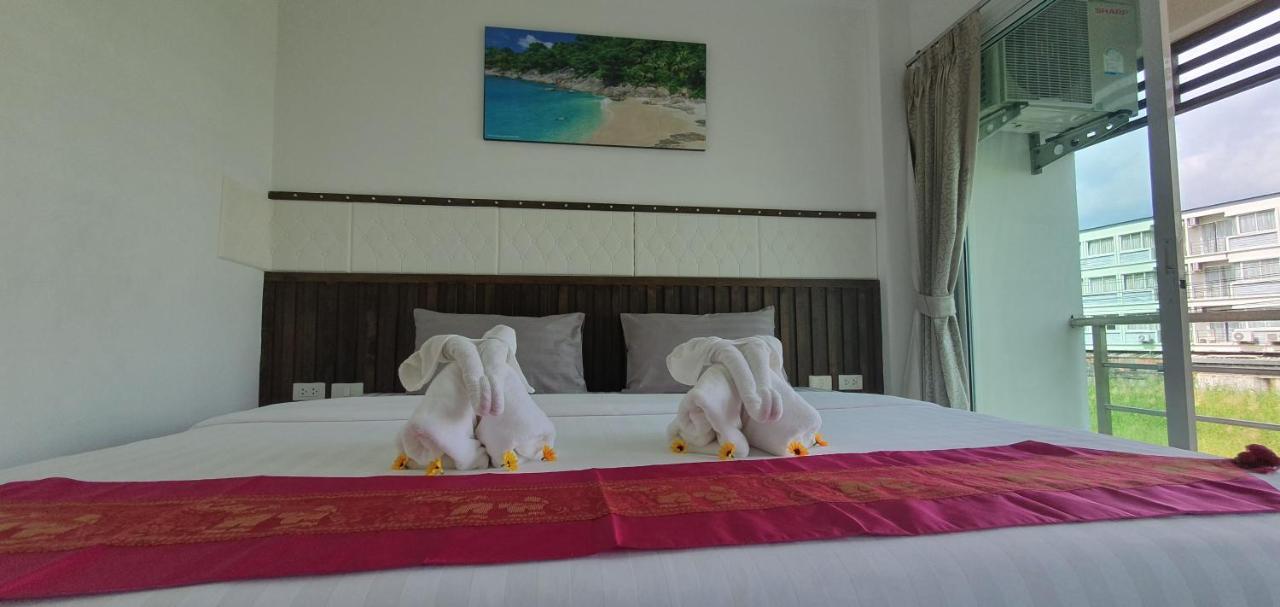At Home Hotel Patong Екстер'єр фото
