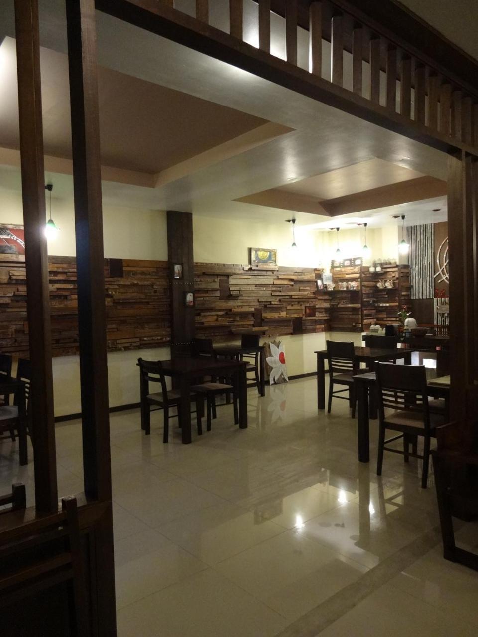 At Home Hotel Patong Екстер'єр фото